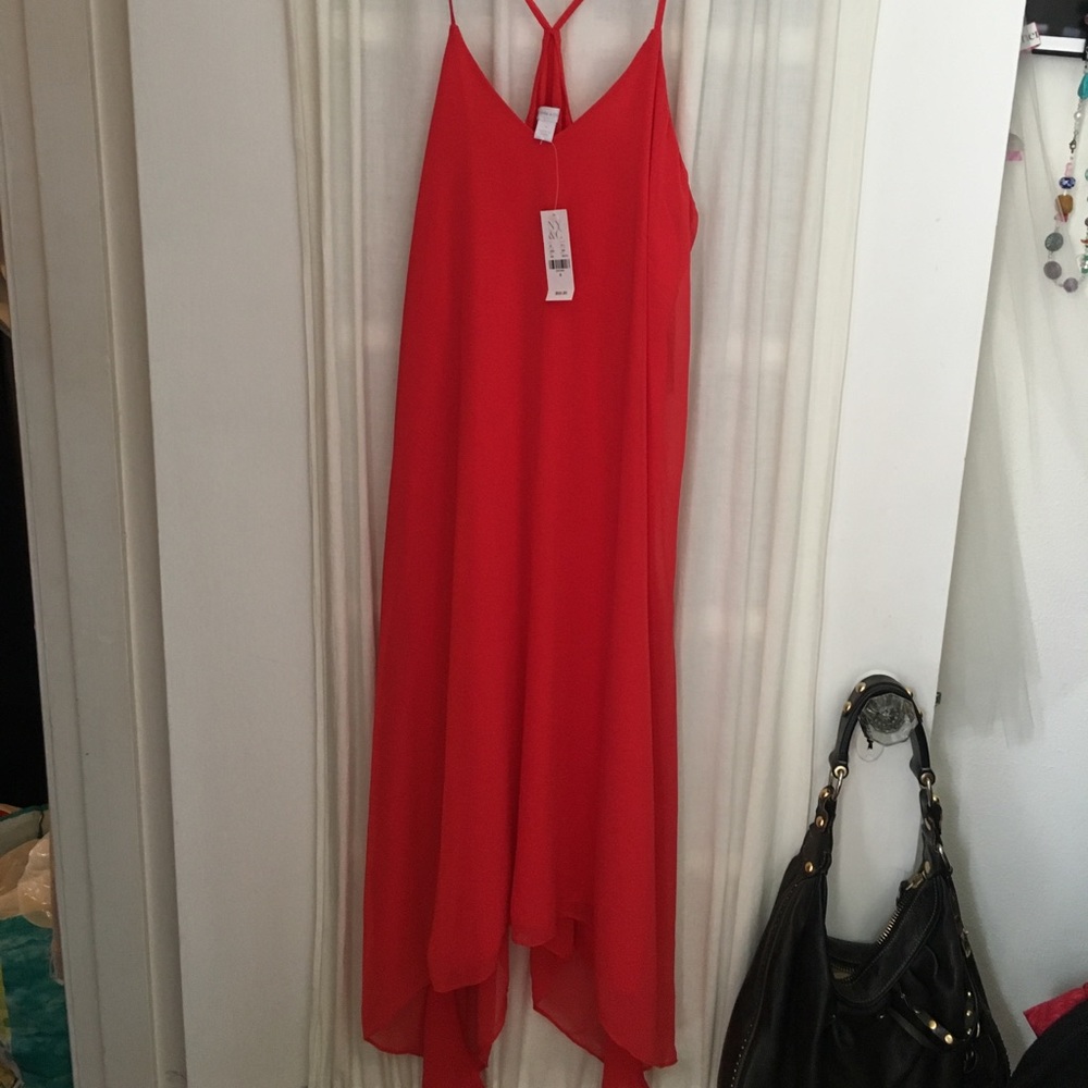 Flowy red party dress